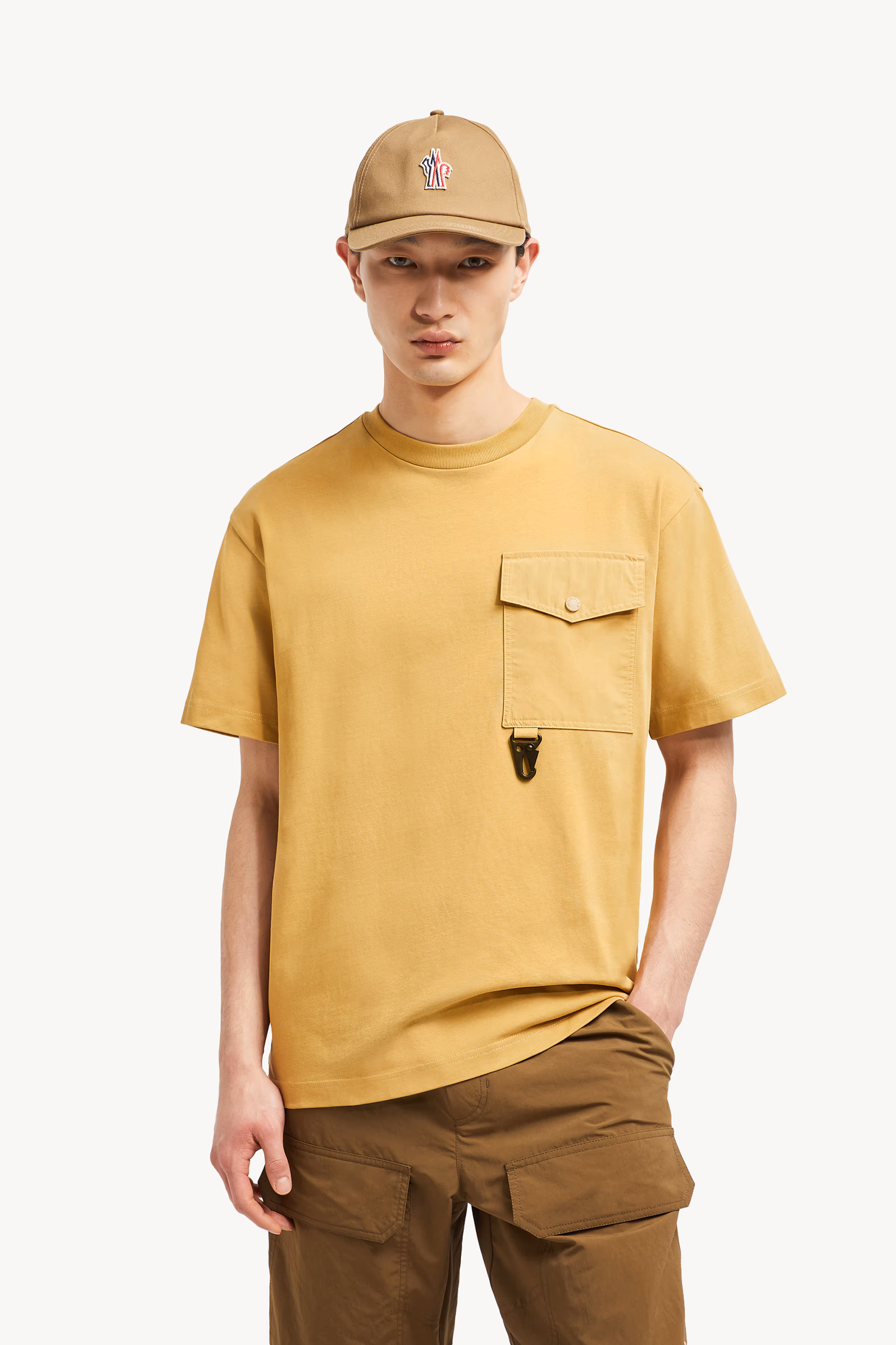 Camiseta de algodón con bolsillo Hombre Amarillo Ocre Moncler 0